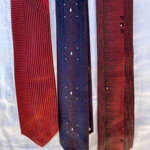 Vintage Mullen Bluett/Robinson’s silk ties ￼